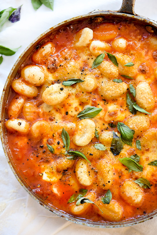 Gnocchi with Pomodoro Sauce (Easy & Flavorful!) 