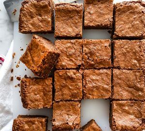 The Perfect Sheet Pan for a Big Batch of Brownies - The New York Times