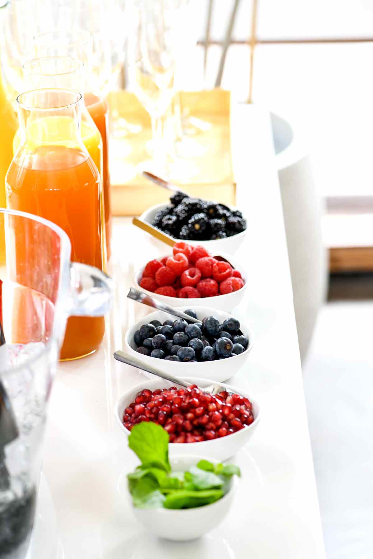 How to Create a Fun & Easy Mimosa Bar for Parties at Home - Katie