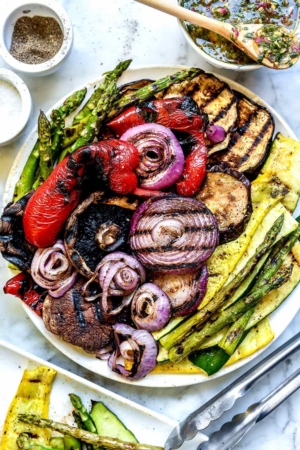 The BEST Easy Grilled Vegetables - foodiecrush.com